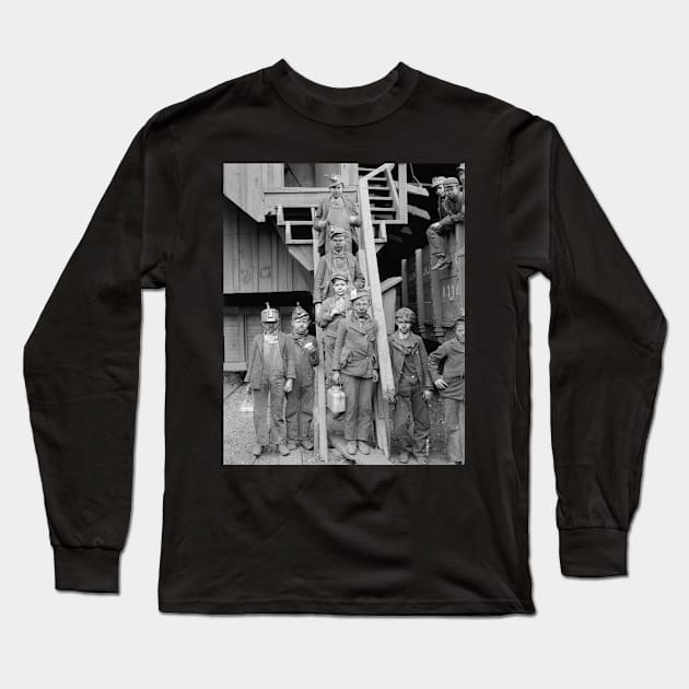 Coal Breaker Boys, 1900. Vintage Photo Long Sleeve T-Shirt by historyphoto